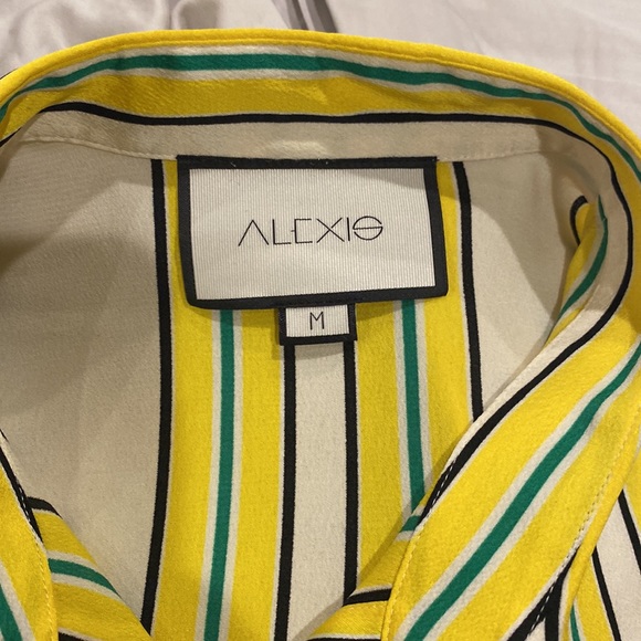 Pin stripe button down blouse - Picture 4 of 5